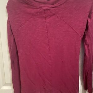 The Refinery Long Sleeve Raw Hem Slub Knit Top - Maroon - XS